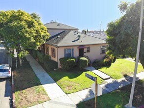 7118 Willoughby Ave in Los Angeles, CA - Building Photo - Building Photo