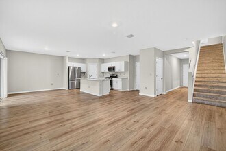 12924 Camarillo Pl in Lithia, FL - Building Photo - Building Photo