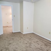 898 Duss Ave in Ambridge, PA - Building Photo - Building Photo