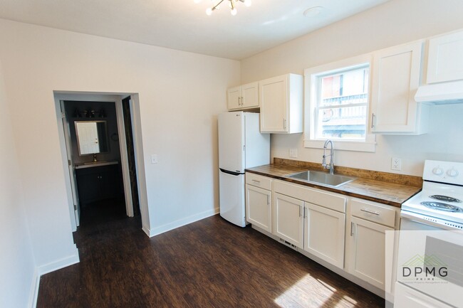 322 E Hillsdale St in Lansing, MI - Building Photo - Building Photo