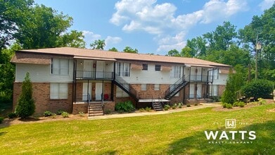 Hillcrest Apartments in Birmingham, AL - Building Photo - Building Photo
