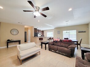 406 Elm Lake Dr in Huffman, TX - Building Photo - Building Photo