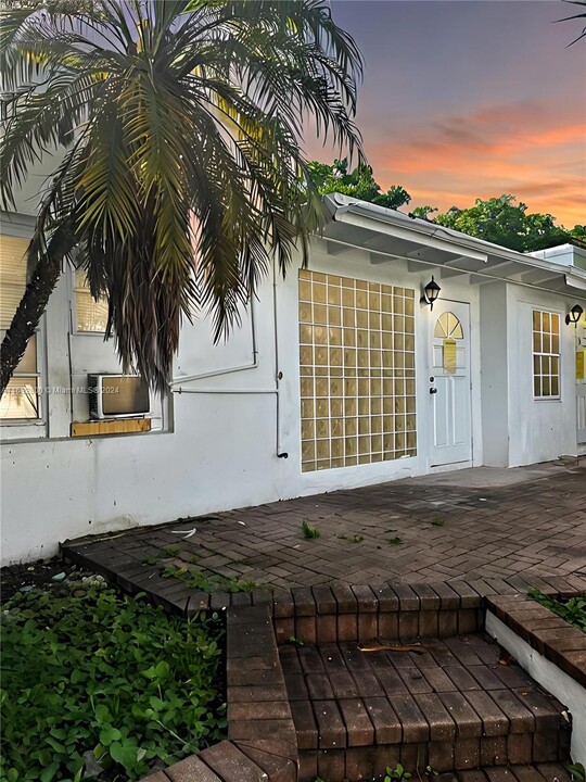 1824 Funston St in Hollywood, FL - Building Photo