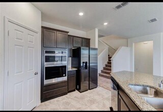 321 Wild Onion Ln in Fort Worth, TX - Building Photo - Building Photo