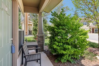 1110 Lynwood Forest Rd in Arden, NC - Building Photo - Building Photo