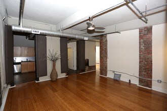Raven Place in Richmond, VA - Foto de edificio - Interior Photo