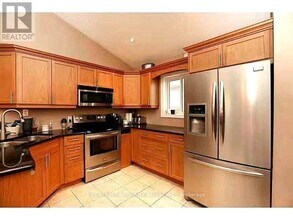 62 Briarose Pl in Hamilton, ON - Building Photo - Building Photo