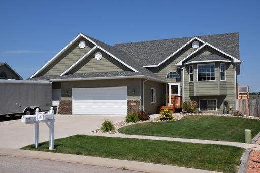10218 Ventura Ln in Summerset, SD - Building Photo