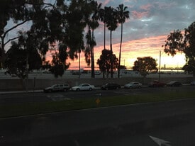 5003 E Ocean Blvd, Unit 5003 in Long Beach, CA - Building Photo