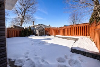 10 Salisbury Cir in Brampton, ON - Building Photo - Building Photo