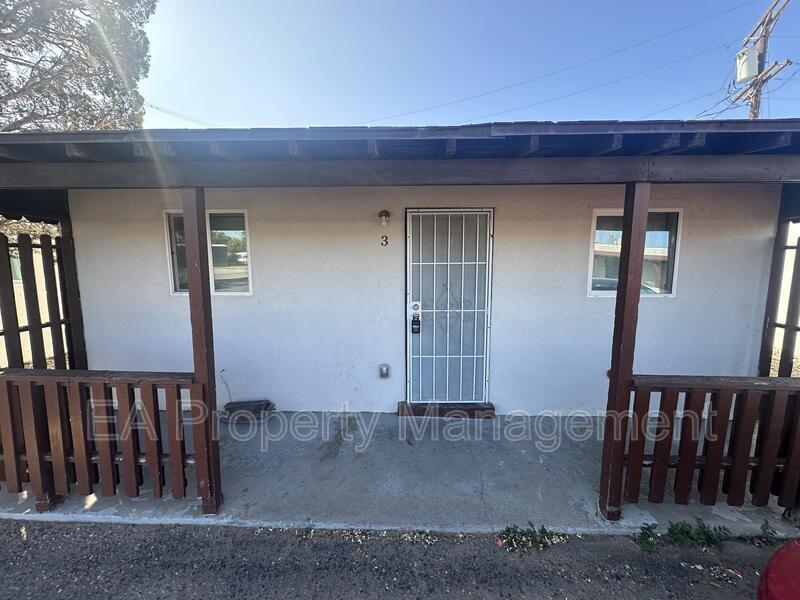 117 40th St NW in Albuquerque, NM - Building Photo