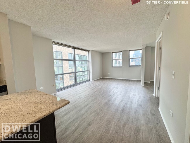 161 N Jefferson St in Chicago, IL - Foto de edificio - Building Photo