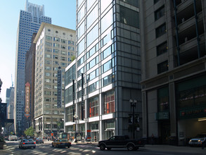 The Residences at the Joffrey Tower in Chicago, IL - Building Photo - Building Photo