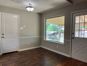 9713 Mountain Quail Rd in Austin, TX - Building Photo - Building Photo