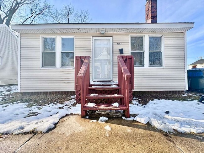 property at 1503 Hermosa Pl