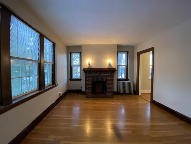 115 College Ave, Unit 44 in Somerville, MA - Building Photo - Building Photo