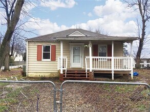 701 Yorkshire Dr in Richmond, VA - Building Photo - Building Photo
