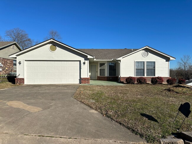 property at 1300 N 8th Terrace