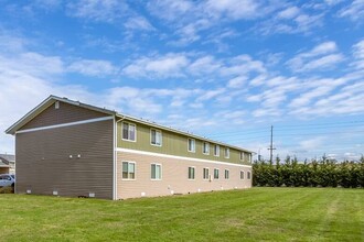 Forest Park Apartments in Puyallup, WA - Foto de edificio - Building Photo