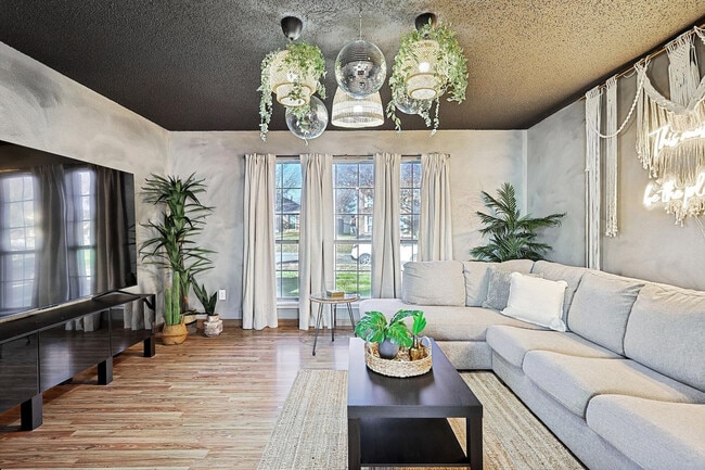 708 Azalea Dr, Unit ID1310919P in Desoto, TX - Foto de edificio - Building Photo