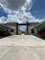 17 Angelina Dr in San Juan, TX - Building Photo