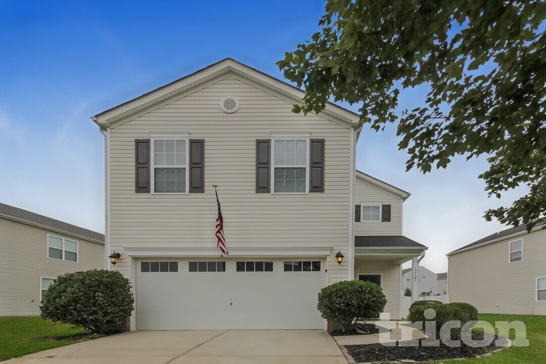 12102 Downy Birch Rd in Charlotte, NC - Building Photo