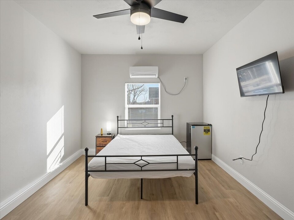 2717 Sedgeway Ln in Carrollton, TX - Building Photo