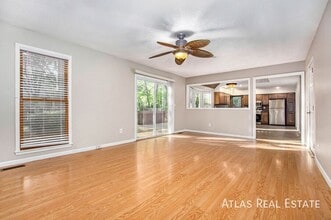 15620 Reeds St in Overland Park, KS - Building Photo - Building Photo