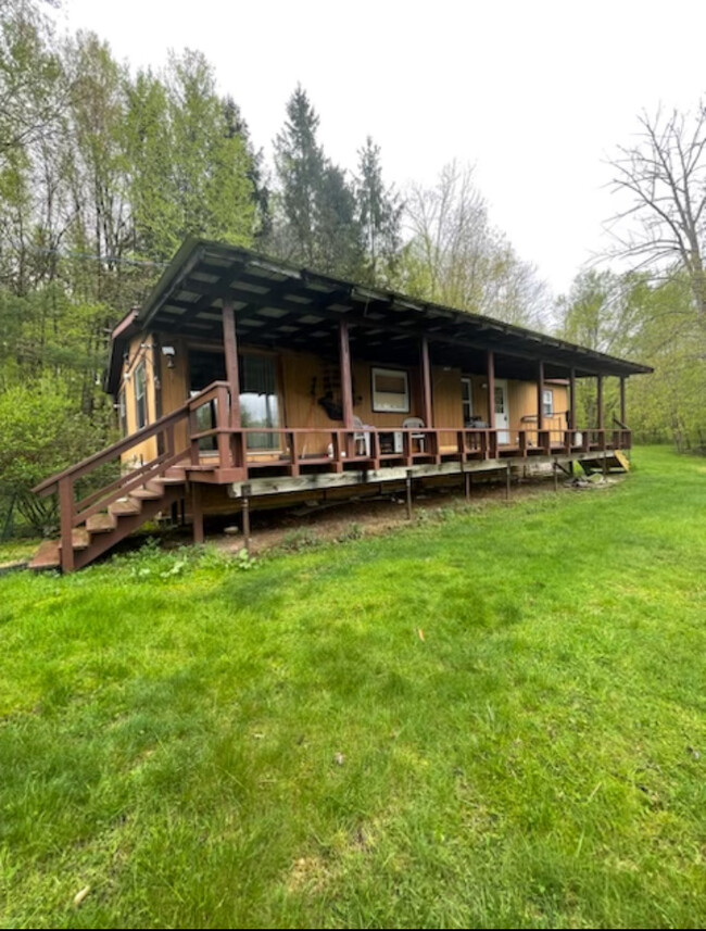 property at 24 Rivercrest Ln