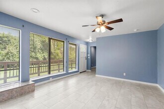 7316 Overton St in Hitchcock, TX - Building Photo - Building Photo