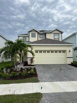311 Shore Crab Wy in Apollo Beach, FL - Building Photo