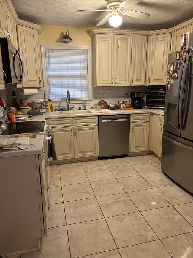 1362 Daniel Ln in Lawrenceville, GA - Building Photo - Building Photo