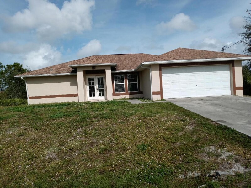 3615 21st St SW in Lehigh Acres, FL - Building Photo