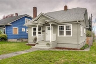 215 S 46th St in Tacoma, WA - Building Photo - Building Photo