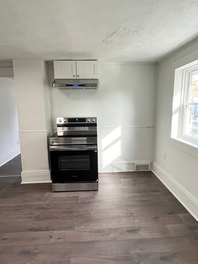 1114 Cherry St in Barberton, OH - Building Photo - Building Photo