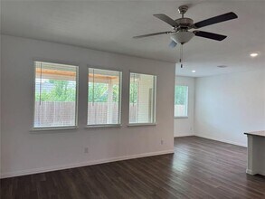 512 Westpark Dr in Anna, TX - Building Photo - Building Photo