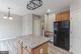 2602 Streamview Dr in Odenton, MD - Building Photo - Building Photo