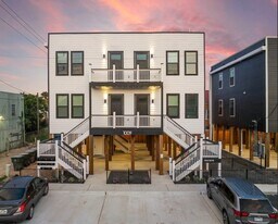 1009 8th St in Galveston, TX - Building Photo