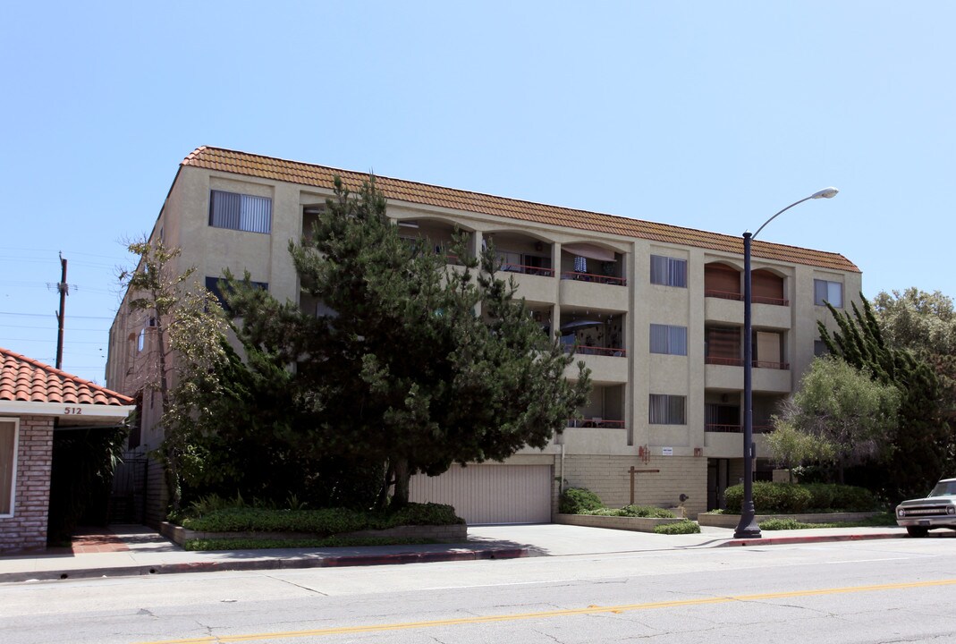 500 Redondo Ave in Long Beach, CA - Foto de edificio