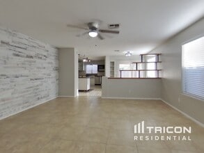43780 Elm Dr in Maricopa, AZ - Building Photo - Building Photo