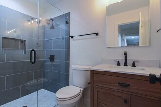 Knoxwood Apartments in Dallas, TX - Foto de edificio - Building Photo