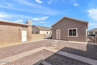 14349 Tobe Davis Dr in Horizon City, TX - Building Photo - Building Photo