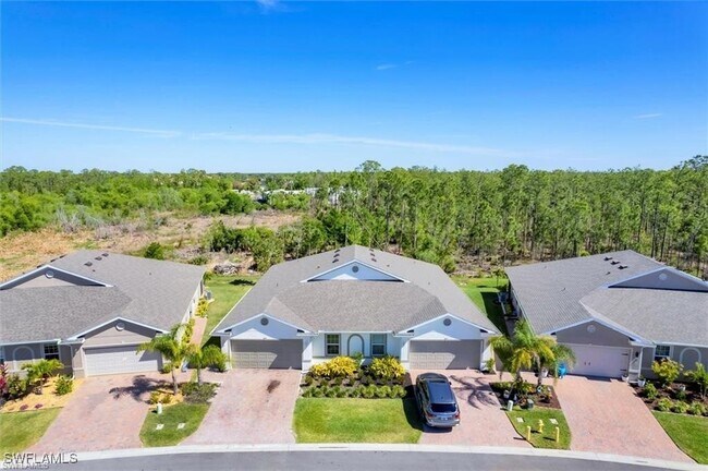 20575 Plumwood Lp in North Fort Myers, FL - Foto de edificio - Building Photo