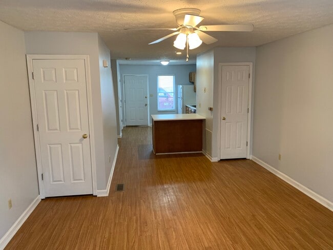 1407 Glenwood St in Milton, WV - Building Photo - Building Photo