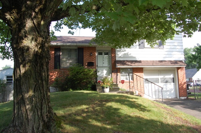 property at 979 Glasgow St