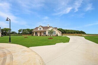 238 Regier Ct in Waxahachie, TX - Building Photo - Building Photo