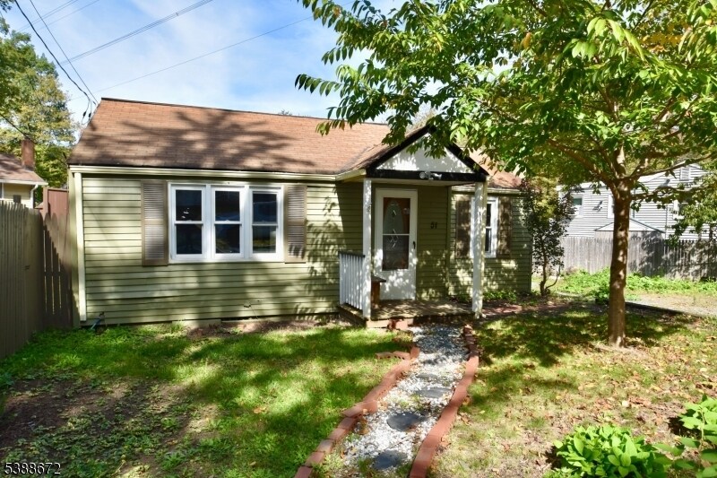 51 Winona Trail in Jefferson, NJ - Building Photo
