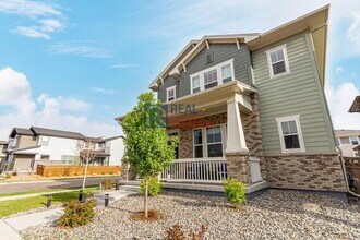 21492 E 60th Ave in Aurora, CO - Foto de edificio - Building Photo