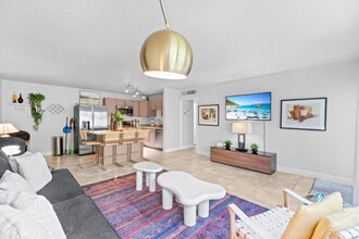 3725 S Olive Ave in West Palm Beach, FL - Building Photo - Building Photo