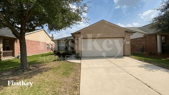 property at 9931 Fairlane Oaks Dr